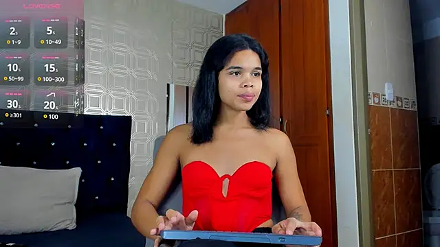 evelyn wine online show from March 14, 2025, 8:17 pm