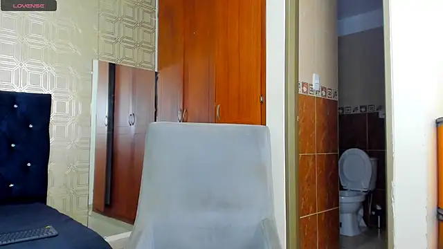 evelyn wine online show from March 10, 2025, 8:34 pm