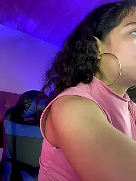 NINA 18 YEARS online show from December 23, 2025, 4:56 am