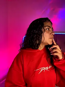 Snapshot of NINA_18_YEARS chatting on October 9, 2025, 8:53 pm NINA 18 YEARS online show from October 9, 2025, 8:53 pm