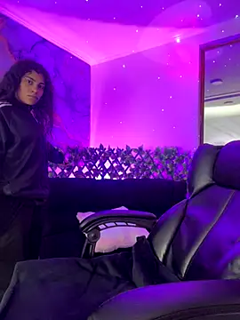 Snapshot of NINA_18_YEARS chatting on November 26, 2025, 10:21 pm NINA 18 YEARS online show from November 26, 2025, 10:21 pm