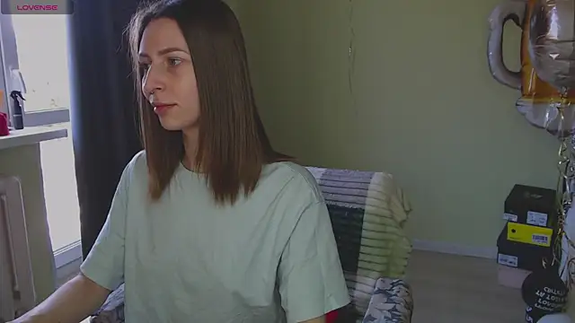 OaklynDobson online show from September 15, 2025, 7:20 am