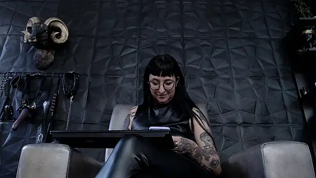 Agata Darkness online show from December 14, 2025, 9:31 pm