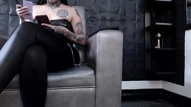 Agata Darkness online show from October 3, 2025, 5:58 pm