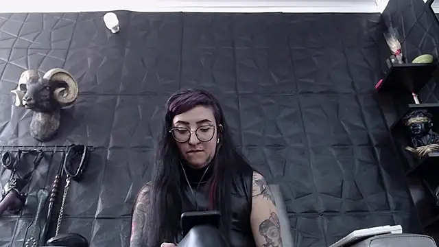 Snapshot of Agata_Darkness chatting on April 28, 2026, 5:50 pm Agata Darkness online show from April 28, 2026, 5:50 pm