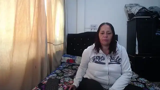 merryymaturee  online show from November 22, 2025, 2:38 pm