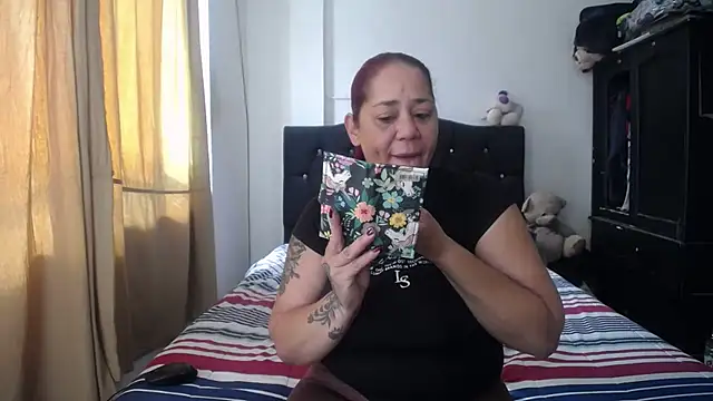 merryymaturee  online show from March 5, 2025, 1:28 pm