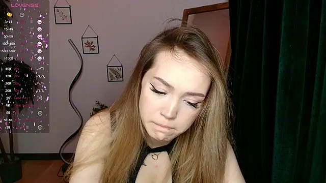 Evia r0se online show from January 22, 2025, 10:50 am