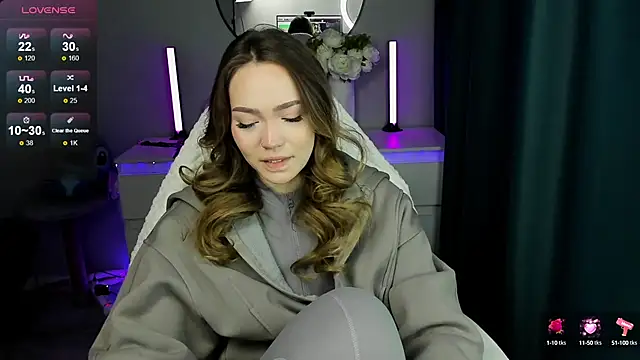 Evia r0se online show from September 9, 2025, 11:52 am