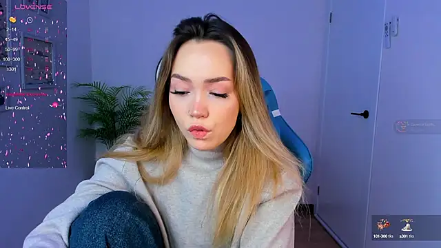 Evia r0se online show from January 7, 2025, 8:13 am