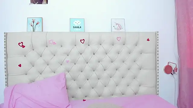 Kim Eli online show from March 10, 2025, 7:29 pm