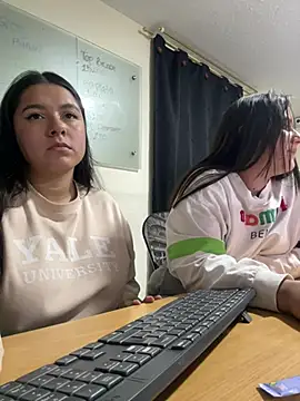 Snapshot of Catherine_summer1 chatting on February 11, 2025, 3:40 am Catherine summer1 online show from February 11, 2025, 3:40 am