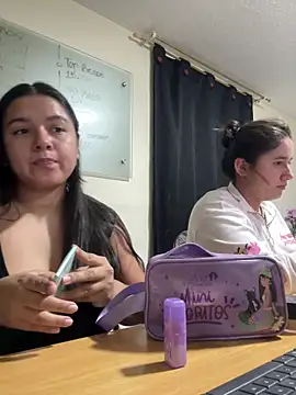 Snapshot of Catherine_summer1 chatting on January 26, 2025, 11:29 pm Catherine summer1 online show from January 26, 2025, 11:29 pm