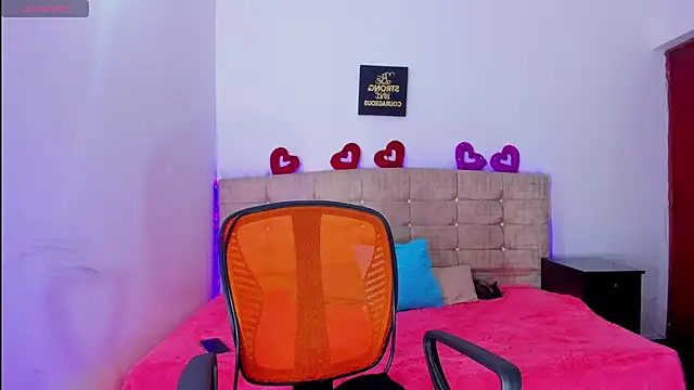 Snapshot of Catherine_summer1 chatting on November 15, 2025, 4:11 pm Catherine summer1 online show from November 15, 2025, 4:11 pm