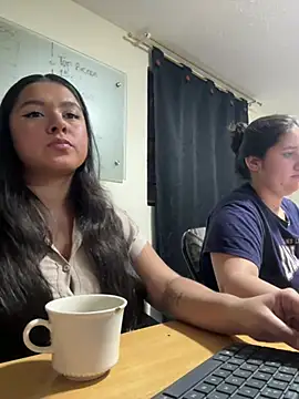 Snapshot of Catherine_summer1 chatting on January 21, 2025, 1:39 am Catherine summer1 online show from January 21, 2025, 1:39 am