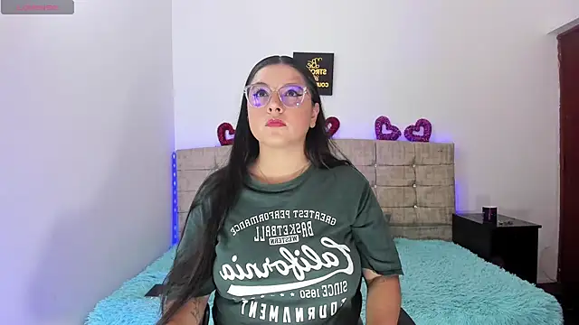 Snapshot of Catherine_summer1 chatting on October 23, 2025, 10:41 pm Catherine summer1 online show from October 23, 2025, 10:41 pm