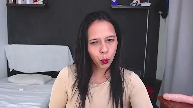 Snapshot of SusanLeroy chatting on May 2, 2026, 9:47 am SusanLeroy online show from May 2, 2026, 9:47 am