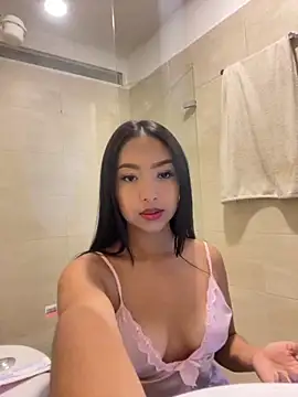 SOPHIACANDY19  online show from September 11, 2025, 11:16 pm