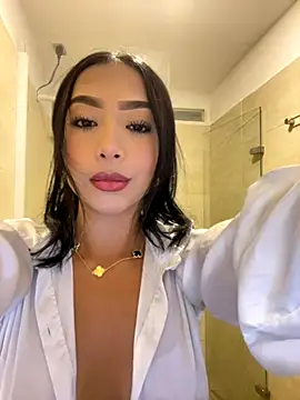 SOPHIACANDY19  online show from November 12, 2025, 10:24 pm