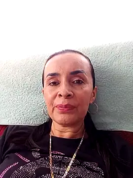 Samantha Sullivan  online show from October 13, 2025, 3:57 pm