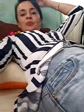 Samantha Sullivan  online show from March 15, 2025, 9:16 pm