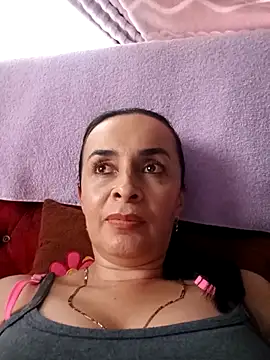 Samantha Sullivan  online show from October 4, 2025, 9:27 pm