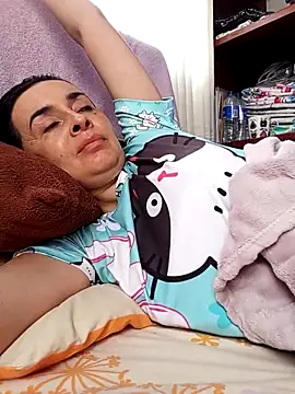 Samantha Sullivan  online show from September 29, 2025, 12:11 pm