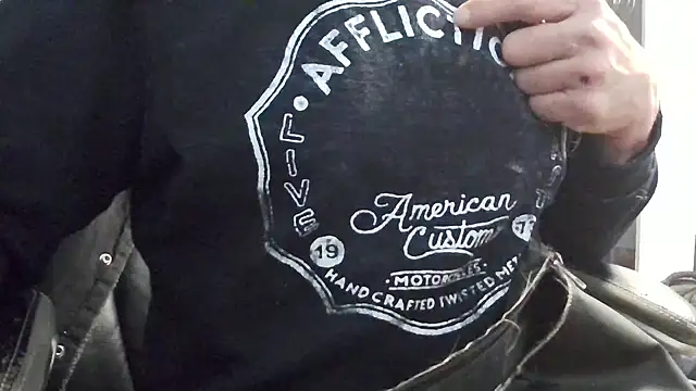 overaveragefreak4you online show from February 15, 2025, 8:11 am