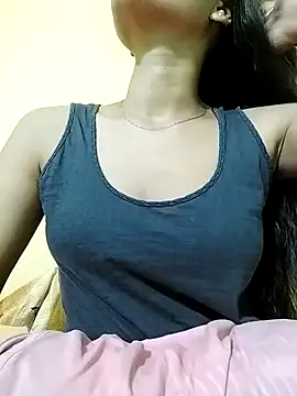 MISSQUEEN48 online show from February 10, 2025, 1:11 pm