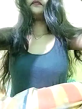 MISSQUEEN48 online show from January 7, 2025, 3:02 pm