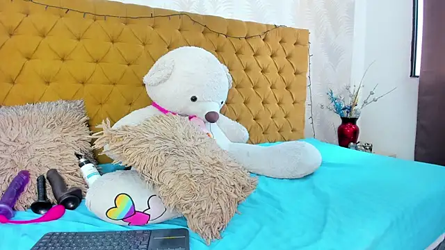 Michelle Brooks online show from January 13, 2025, 7:20 pm