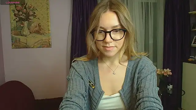 TaylorBre online show from December 11, 2024, 5:53 am