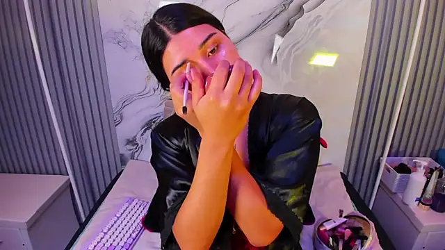 venusowen  online show from March 11, 2026, 1:38 pm