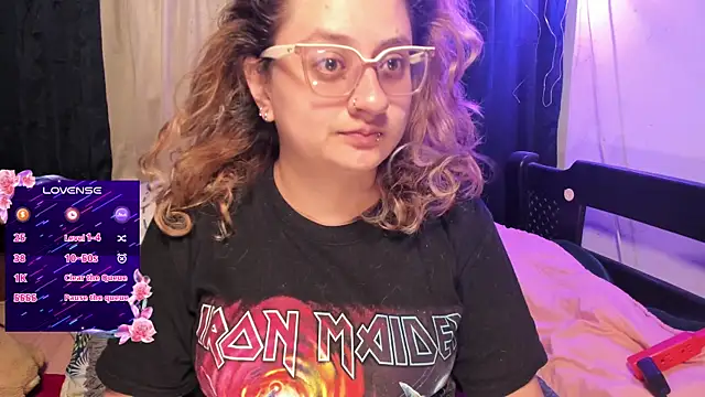 AnnieBigBoobs online show from September 14, 2025, 2:56 am