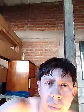 Snapshot of hoy_toyboy chatting on January 3, 2025, 10:40 pm hoy toyboy online show from January 3, 2025, 10:40 pm