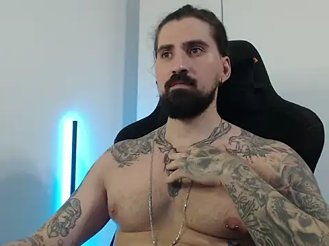 MateoHunk online show from October 27, 2025, 5:58 pm