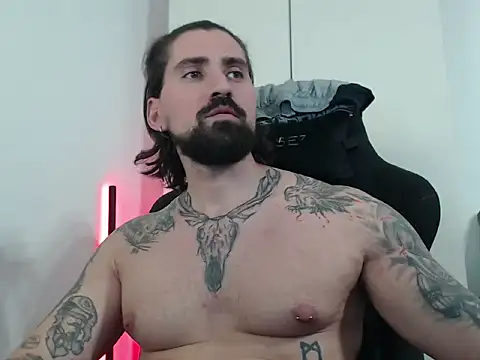 MateoHunk online show from October 2, 2025, 5:38 pm