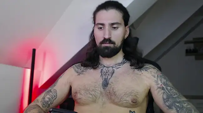 MateoHunk online show from January 3, 2025, 7:07 pm