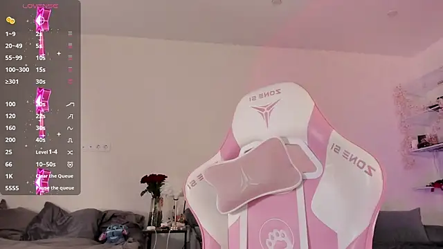 DarkMouseee online show from October 24, 2025, 1:32 pm