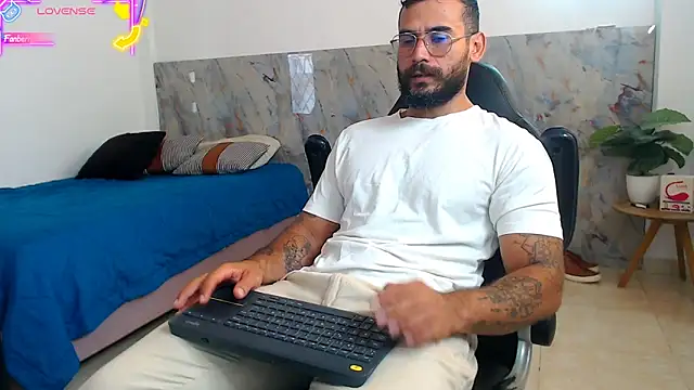 hanz col online show from November 4, 2025, 12:20 pm