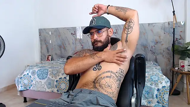 hanz col online show from November 25, 2025, 2:17 pm