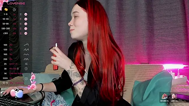 Kira yoon online show from March 8, 2025, 7:05 am