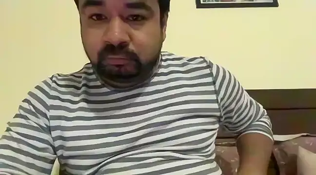 coolboy6566 online show from February 5, 2025, 1:04 am