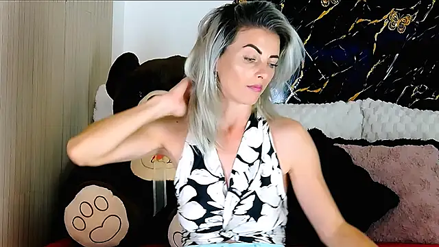 Aly girl1 online show from August 9, 2026, 1:06 pm