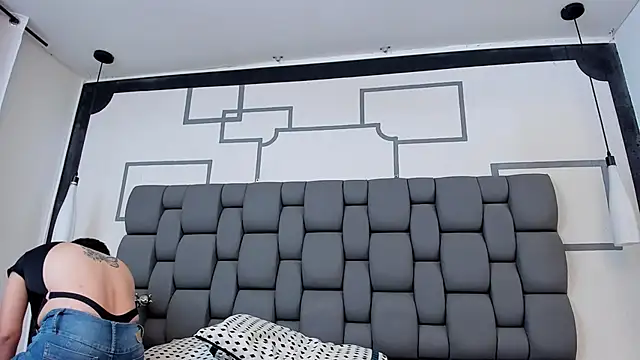 Snapshot of Jade_squirtt chatting on February 20, 2025, 10:59 am Jade squirtt online show from February 20, 2025, 10:59 am