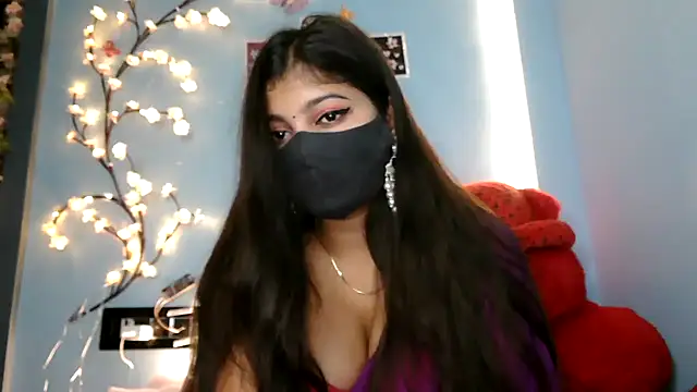 Reena Singh53 online show from September 26, 2025, 2:35 pm