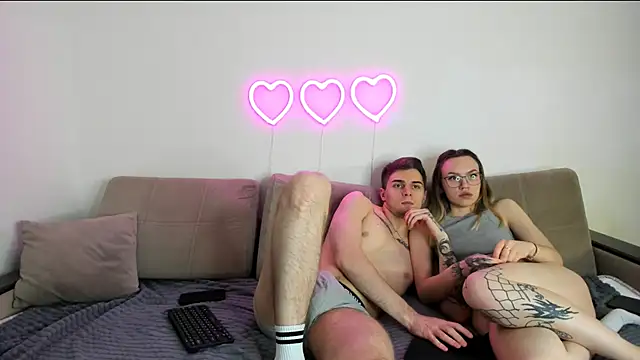 Snapshot of Ian_Connery chatting on March 16, 2025, 5:17 pm Ian Connery online show from March 16, 2025, 5:17 pm