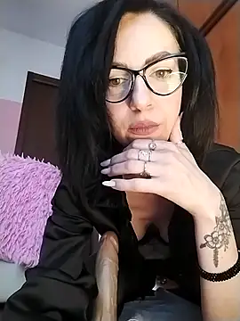 Snapshot of dahlia_82 chatting on May 12, 2026, 8:43 am dahlia 82 online show from May 12, 2026, 8:43 am