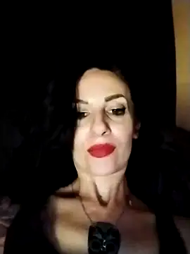 dahlia 82 online show from July 13, 2026, 10:42 pm