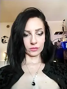 dahlia 82 online show from July 10, 2026, 8:47 am